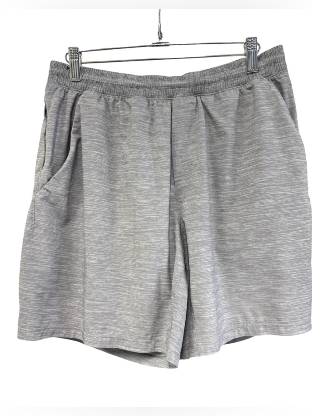 lululemon athletica Men’s Light Gray Performance Shorts Size Large